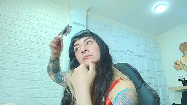 Naughty Kittenm online show from 25, 11, 2025