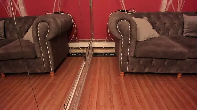 Julieta Russell online show from 30, 10, 2025