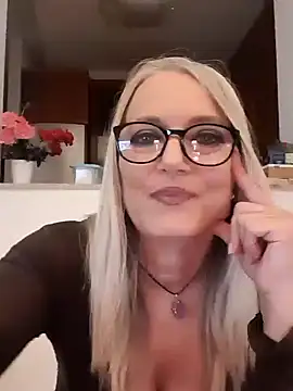 kikkastar online show from 3, 12, 2024