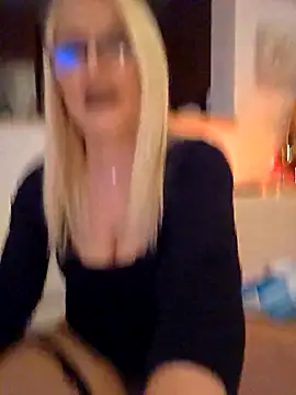 Snapshot of kikkastar chatting on 3, 12, 2025 kikkastar online show from 3, 12, 2025