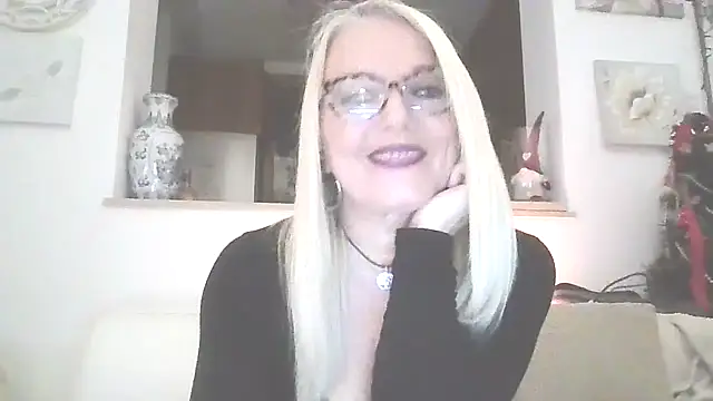 Snapshot of kikkastar chatting on 7, 1, 2026 kikkastar online show from 7, 1, 2026