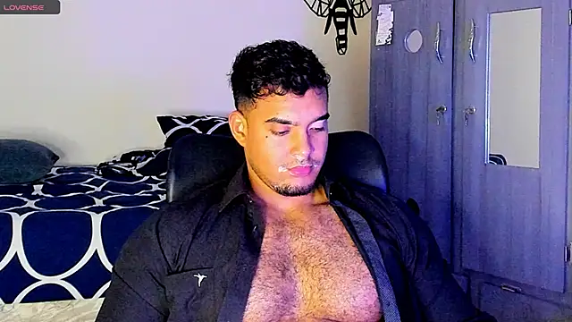 Big furry bear13 online show from 6, 2, 2025