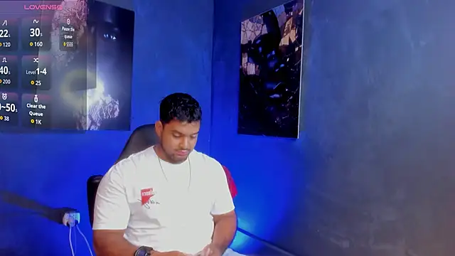 Big furry bear13 online show from 24, 9, 2025