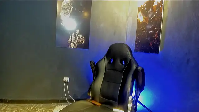 Big furry bear13 online show from 1, 10, 2025