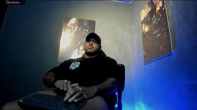 Big furry bear13 online show from 3, 10, 2025