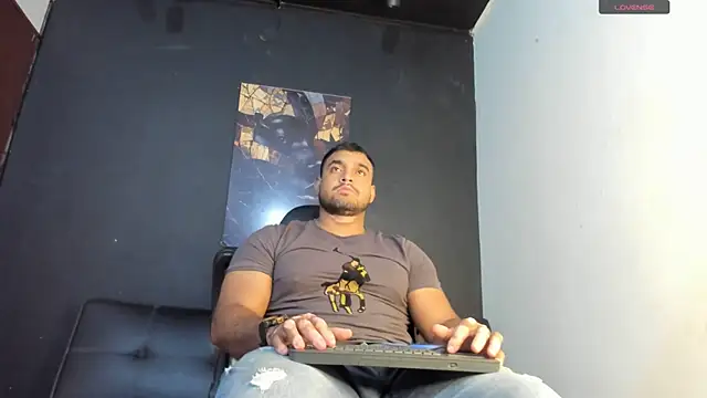 Big furry bear13 online show from 29, 6, 2026