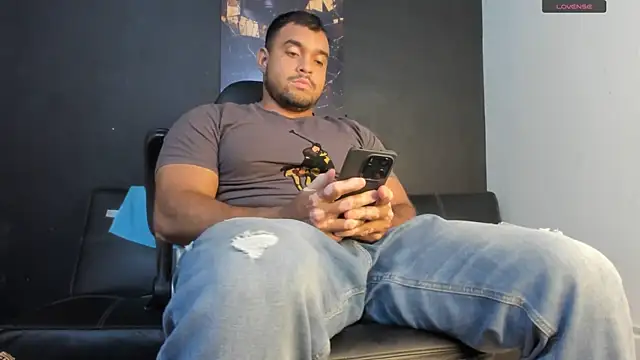 Big furry bear13 online show from 29, 6, 2026