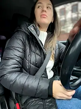 HotXMom online show from 4, 12, 2025