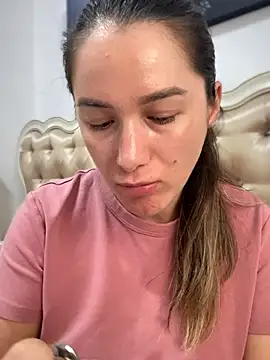 HotXMom online show from 8, 6, 2026