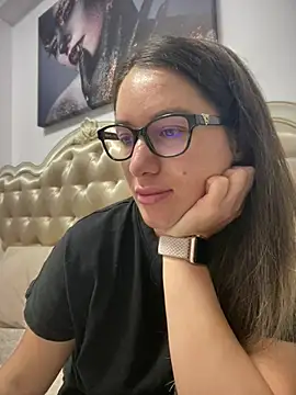 HotXMom online show from 12, 6, 2026