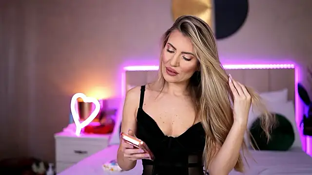 EvellineClaire online show from 10, 3, 2026