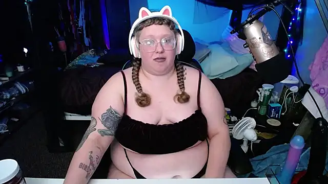 FatVeronica online show from 7, 2, 2025