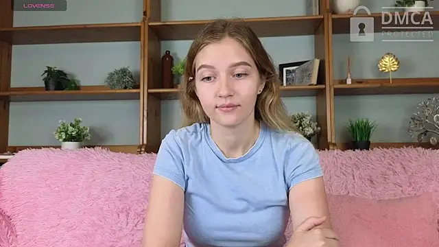 Ksuhesa online show from 12, 9, 2025