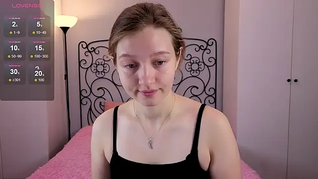 Ksuhesa online show from 7, 11, 2025