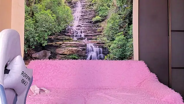 Ksuhesa online show from 25, 4, 2026