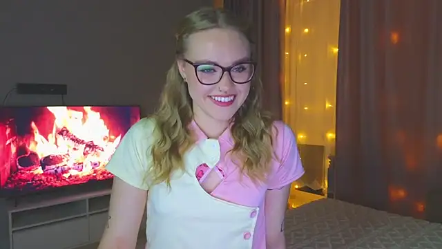 Aurora Golden1 online show from 11, 10, 2025