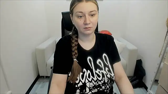 AlisaBacker online show from 24, 2, 2025