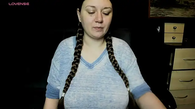 AlisaBacker online show from 28, 6, 2026