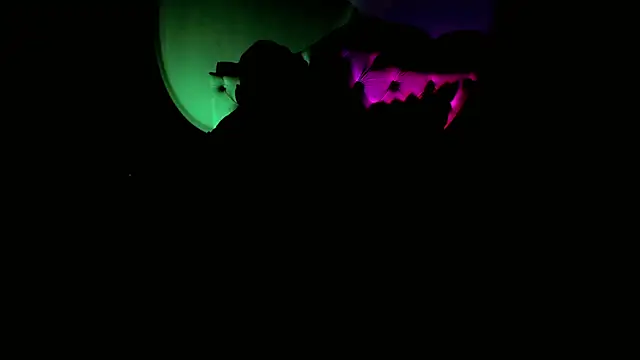 Snapshot of Ezraa1 chatting on 4, 10, 2025 Ezraa1 online show from 4, 10, 2025