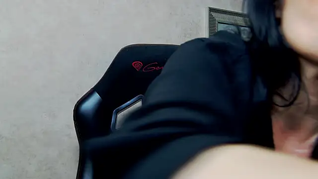 Snapshot of NicolleReyn chatting on 7, 1, 2026 NicolleReyn online show from 7, 1, 2026