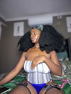 Candy-Heart online show from 13, 2, 2026