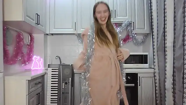 leslie my lovee online show from 24, 12, 2024