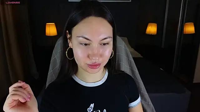 Snapshot of GIGI_BENNET chatting on 29, 12, 2024 GIGI BENNET online show from 29, 12, 2024