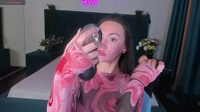 Snapshot of GIGI_BENNET chatting on 19, 1, 2025 GIGI BENNET online show from 19, 1, 2025