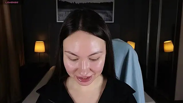 Snapshot of GIGI_BENNET chatting on 11, 3, 2025 GIGI BENNET online show from 11, 3, 2025