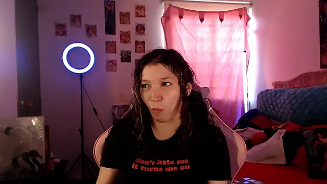 Snapshot of AllyDonfort chatting on 24, 3, 2026 AllyDonfort online show from 24, 3, 2026