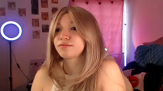 Snapshot of AllyDonfort chatting on 17, 4, 2026 AllyDonfort online show from 17, 4, 2026