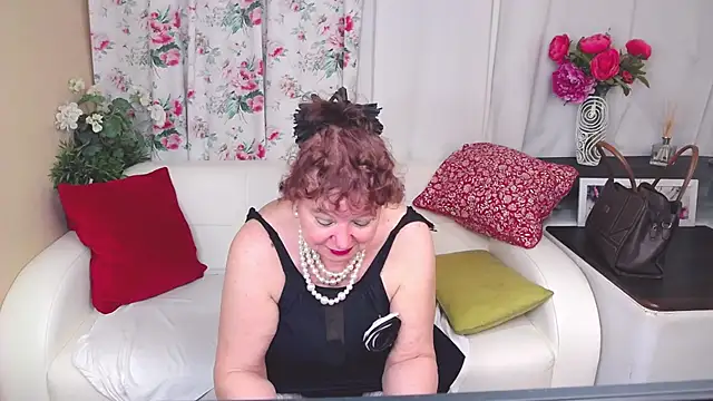 YourHotGranny online show from 30, 1, 2025