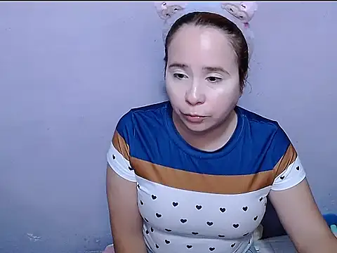Snapshot of SubLayla01 chatting on 10, 5, 2026 SubLayla01 online show from 10, 5, 2026