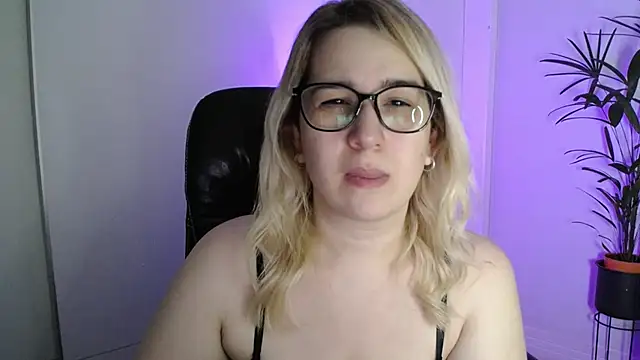 amooraaamoon online show from 20, 1, 2025