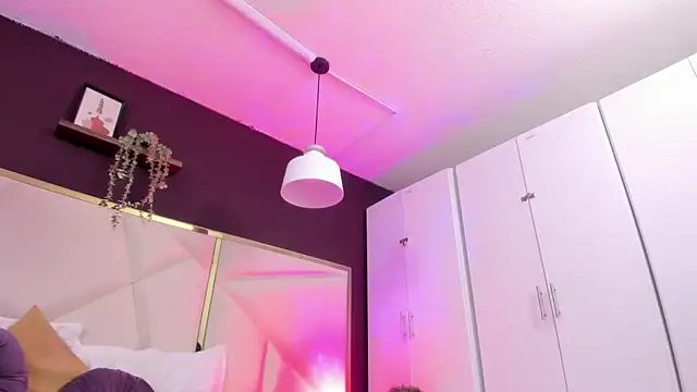 April bowie online show from 24, 9, 2025