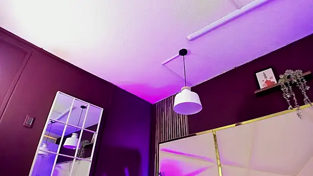 April bowie online show from 31, 10, 2025