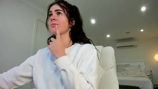 aus queen online show from 28, 9, 2025