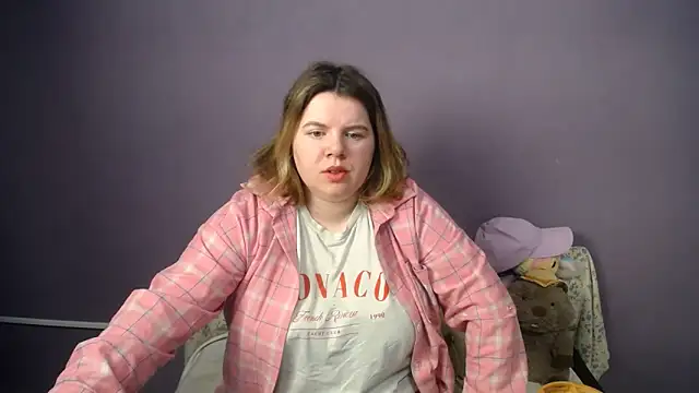Snapshot of so_shy chatting on 7, 5, 2026 so shy online show from 7, 5, 2026