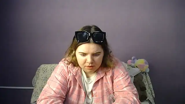 Snapshot of so_shy chatting on 1, 6, 2026 so shy online show from 1, 6, 2026