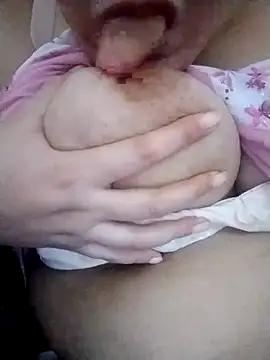 Snapshot of carmelasexy chatting on 13, 10, 2025 carmelasexy online show from 13, 10, 2025