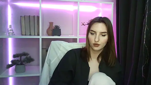 Snapshot of X_Alisa chatting on 5, 2, 2025 X Alisa online show from 5, 2, 2025