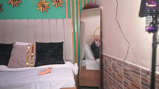 katlyn martins online show from 24, 9, 2025