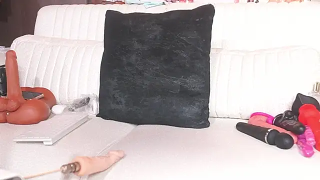 katlyn martins online show from 24, 4, 2026