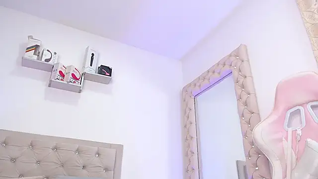 Snapshot of lorennahernandez01 chatting on 10, 1, 2025 lorennahernandez01 online show from 10, 1, 2025