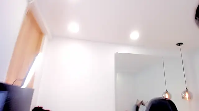 Snapshot of dolly_walker chatting on 13, 2, 2025 dolly walker online show from 13, 2, 2025