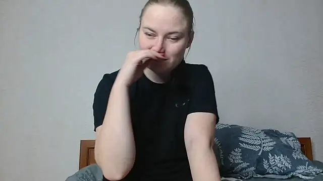 ElenaMaeer online show from 10, 1, 2025