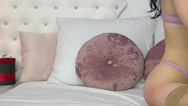 SophiaVilner online show from 6, 2, 2025