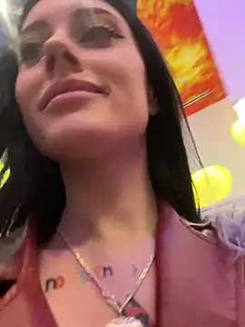 Melissa crazy online show from 17, 1, 2025