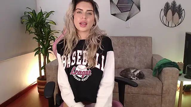 Mayli-x online show from 11, 2, 2025