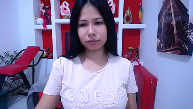 Letty Plugxo online show from 18, 10, 2025